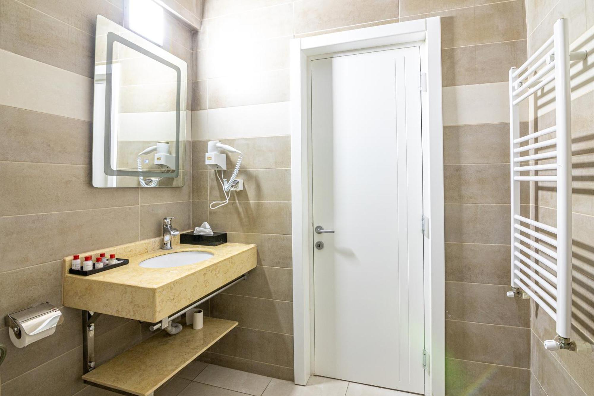 Miramare Residence Aparthotel Năvodari Kültér fotó